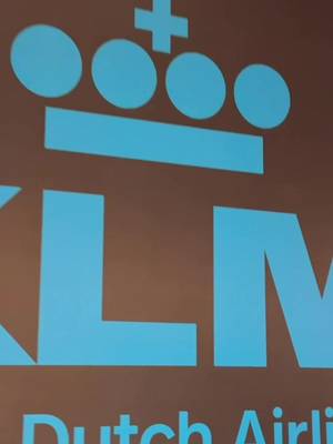 walkouts with @KLM Royal Dutch Airlines tunnel club 