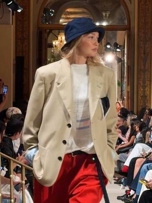 #gigi is back! Gigi Hadid bringing main character energy for the first look down the Tommy Hilfiger spring 2027 runway @gigihadid #nyfw #tommyhilfiger #gigihadid 
