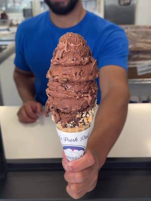 A closer look at one seriously chocolatey scoop 🍫🍦🤎 Go #BehindTheScoop with Chocoholic Chunk, a rich, decadent dark chocolate ice cream packed with generous pieces of dark chocolate chips in every bite.