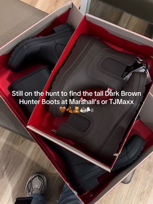 I’m so close I can feel it 🤭🤎🍂🍁🧸 I think this weekend will it for us in the Midwest #hunterboots #tjmaxx #marshalls 