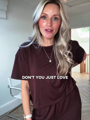 Living in this all day every day now 😍💁‍♀️ #autumnoutfit #autumnstyle #mumoutfit #ugccreator #contentcreator 