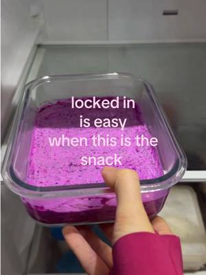 this on repeat🧎‍♀️‍➡️ (and the fact that this color is all natural wow 🩷) #chiapudding#lockin#winterarc 