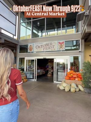 #ad OktoberFEAST is happening NOW through September 22 at @central_market! 🥨🍺🇩🇪 It’s like a passport to Germany in every aisle, with bratwurst, pretzels, mustards, seasonal pastries, cheeses, beers, wines and so much more! I’m partnering with Central Market to share the perfect way to kick off the season and get into the fall festive spirit—there are SO many specialty fall items throughout the store! 🍂 Head to Central Market and stock up before OktoberFEAST ends! #CentralMarket #CentralMarketPartner #OktoberFEAST