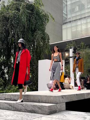 Bold simplicity. The finale of the Spring/Summer 2027 Michael Kors Collection runway show, which took place at the Museum of Modern Art’s Sculpture Garden in New York City. #NYFW