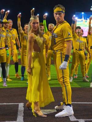Traded in the ballroom for the ball field this weekend🤩 @Jackson Olson @Emma Slater #dwts #savannahbananas #bananaball #dancingwiththestars 