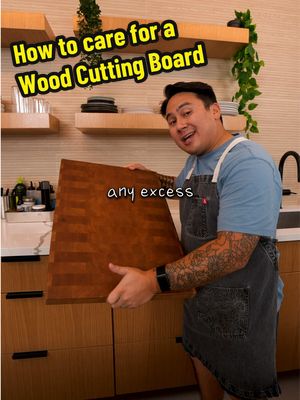 This might be the most import video you watch all afternoon‼️3 steps to clean, care for, and maintain a wooden cutting board #cooking ##CookingHacks #kitchentips #KitchenHacks #cookingtips 
