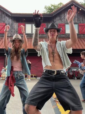 Jiggy🤣🤣🤣 @Hallie Batchelder 
