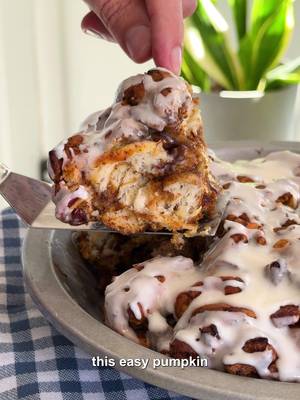 Why choose pumpkin or cinnamon rolls when you can have both? 👀 #CinnamonRolls #FallBaking #Pumpkin #FoodHacks #Kroger