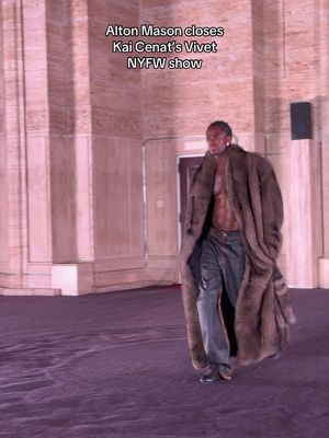 Who better than @Alton Mason to close @Kai Cenat’s Vivet runway show? ✨ Video: Hypebae #altonmason #Runway #kaicenet #nyfw #vivet 