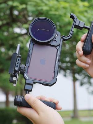 Build an iPhone 18 Pro Max cinema rig! #neewer #iphone18promax #videokit #phonephotography #filmmaking 
