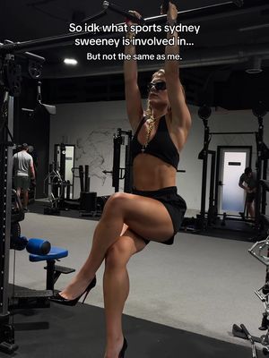 I DO SPORTS TOO. Just not the same as u syndey. #fitness #gym #womensupportingwomen 