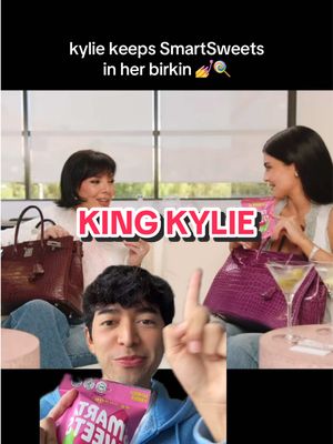SPOTTED: kylie keeps Sourmelon Bites in her bag 💅🍉 #kylie #kyliejenner #smartsweets