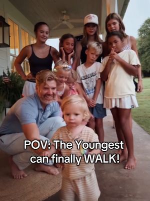 Every little thing he does is magic. 🪄✨ This child can do no wrong. 😂 If only we could all live life with this many people cheering for literally EVERYTHING we do haha. 😆 This is one of the best parts of a big family. 🥰 #familyof11 #bigfamilycheck #siblingslove
