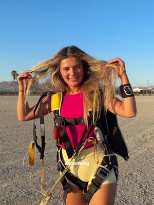 #OGXpartner Long day of skydiving = rough hair this is a very much needed reset before my next jump! What I’m using: OGX® Bond Protein Repair Shampoo + Conditioner, OGX® Bond Protein Repair 1-Minute Treatment Mask, OGX® Bond Protein Repair 450°F Heat Protect Spray, and OGX® Bond Protein Repair Sealing Serum @OGX Beauty #OGXperience
