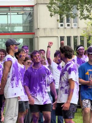 Purpled a little too hard 🫟🫪 Beaucoup trop de violet 🫟🫪
