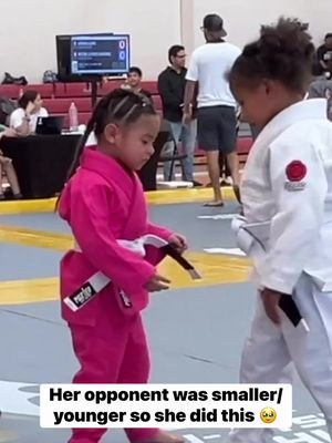Her opponent was smaller/younger and Nalah helped to guide her in the sport and not just go 100% #jiujitsu #mma #wrestling #grappling #fatherdaughter 