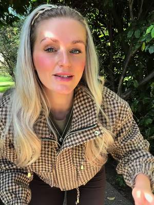 Not taking this jacket off now tbh 💁‍♀️🤣🤎 #autumnstyle #autumnjacket #autumn2026 #ugccreator #tiktokcreator 