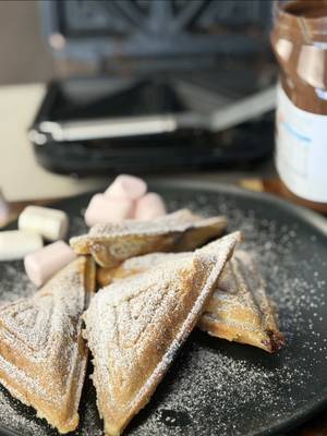 It’s my Marshmallow & Nutella Pancake Toastie! No caption needed. Let’s do this! #georgegeorgievski