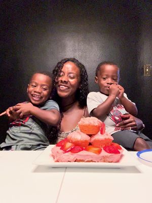 All I wanted was one cute birthday picture. The toddlers had other plans 😂 #parentsoftiktok #kidsoftiktok #birthday