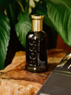 Picked up the new @BOSS Bottled Absolu via @Amazon (now 30% off) It’s a beautiful bold, spicy and intense fragrance with a leather accord at the top, pachouli heart and cedar wood base. The dry down is warm and inviting, perfect for fall/winter season! Get yours asap #BOSSBottledAbsolu #fragrancetok #amazon #gifted 