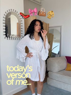 apparently my closet has personalities too 🎀 trying on today’s version of me with @Poshmark #PoshmarkPartner