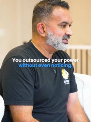 What changes when you stop reacting I can’t control the market, other people or every challenge that comes my way. But I can control how I respond. When I regulate my emotions before making a decision, I think more clearly and stop giving outside circumstances power over me. #SelfRegulation #EmotionalIntelligence #FYP