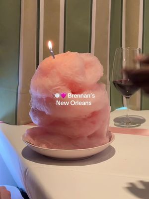 Adding this restaurant to my Pinterest board for my future home #nola @BrennansNOLA 