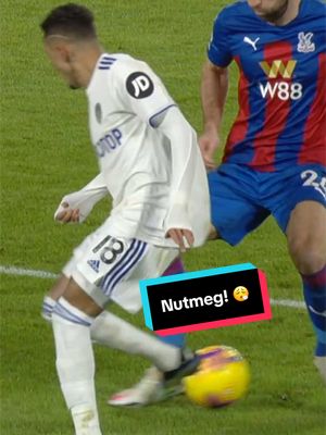 😮‍💨 Stop that, Rapha… #LeedsUnited #CrystalPalace #Raphinha 