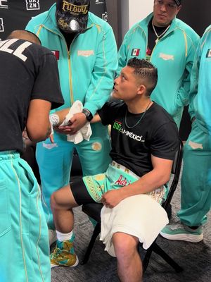 Absolute focus in the locker room as Pitbull Cruz gets battle-ready for the main event. ⚡️💥 #PitbullBravo | Live NOW on DAZN