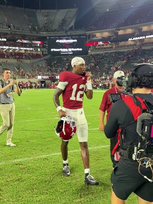 Goodnight from Saban Field at Bryant-Denny Stadium 😴 @TheKeelonRussell #alabamafootball #rolltide 