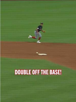 good thing we put that base there #baseball #MLB #cardinals 