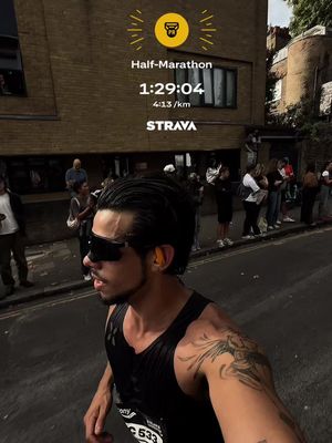 Nobody gives a…but I do 🫣 #halfmarathon #Running #runshoreditch 