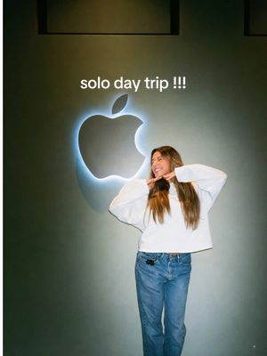 This week's side quest included 12 hours in NYC for a first look at @apple’s newest products (including the new iPhone 18 Pro!!) all with my favorites AND Americas Best Network, @T-Mobile 💘📱 #TMobilePartner