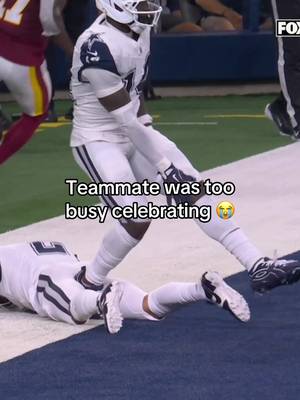 😂😂😂 (📺 FOX) #nflfootball #ouch #funny 