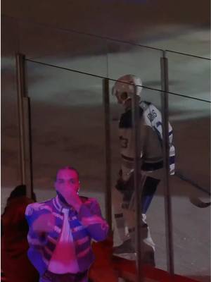 Per Aubrey Graham: “The Sudbury Wolves have the best goal song in the OHL” 😤. #ohl #drake #weliketoparty