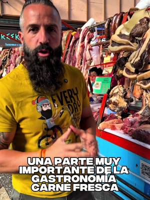Probando sopa de carne de caballo en Almaty, KAZAJISTÁN 