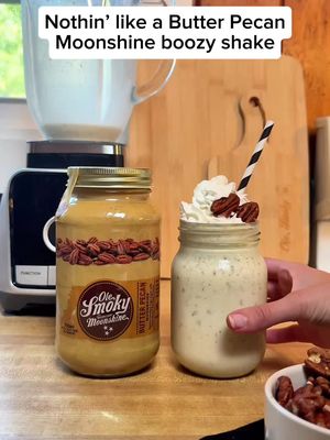 You’ll have to keep this butter pecan milkshake away from granny #olesmoky #butterpecan #moonshine #boozyshake