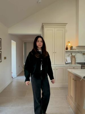 trench coat styling 🧥 uhhh I love Autumn clothes soooo much #autumn #outfit #trenchcoat #fyp 