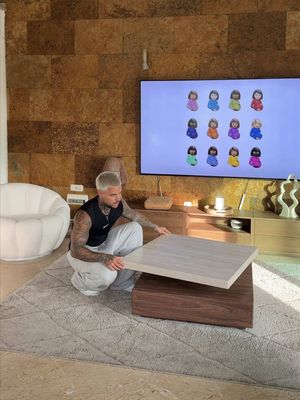 Always upgrading 🙆🏻‍♂️ with @Vente-unique #homedecor #decorating #livingroomdecor 