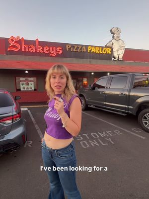 My first time at Shakey’s Pizza I had a blast I didn’t have one by me growing up but I really wanted a salad bar night out #losangeles #Foodie 