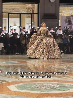 Our renaissance princess #gigihadid hands handkerchiefs to Miuccia Prada and #donatellaversace at #VogueWorld Milano. Tap the link in our bio for every moment you may have missed.