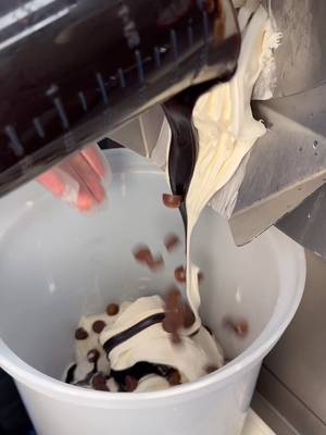 This scoop is bringing all the peanut butter and chocolate goodness 🥜🍫🍦 Go #BehindTheScoop with Buckeye, where creamy peanut butter ice cream is swirled with ribbons of rich fudge and loaded with bites of buckeye candy. The perfect scoop for when you’re craving something creamy and seriously indulgent.
