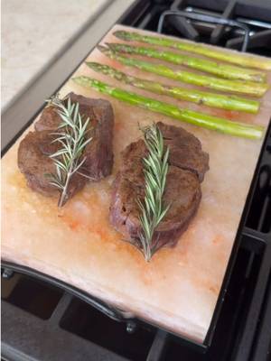 🔗In Bio! Salt Cooking Block 🧡 #amazonhome #amazonkitchen #saltblock #homecooking #kitchengadget 