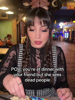 My eyes may slowly shift to something over your shoulder, but it’s okay… enjoy your fries 👀👻 #clairvoyant #paranormal #ghost 