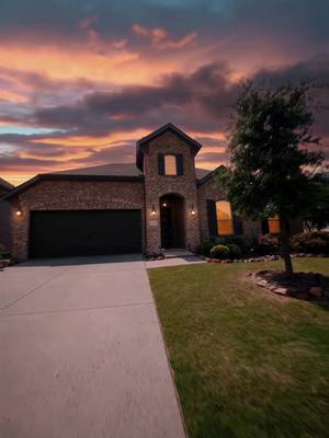 Every home has something worth showing off. The light. The layout. The details. The feeling you get walking through the door. Our job is to capture it. #HomeFlexMedia #RealEstatePhotography #PropertyMedia #DFWRealtor #RealEstateMarketing