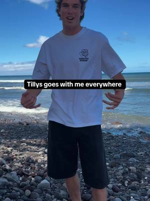 I love traveling with my favorite fits from @LEVI'S new collection available at @Tillys 