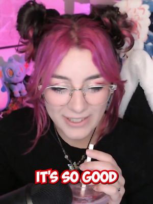 The kind of support she needed to make it through stream. <3 Thanks @mcdonaldscanada for the Red Bull® Energizers! @redbullcanada #McDonaldsPartner #ad This product may not be right for you. High in caffeine. Details at mcdonalds.ca