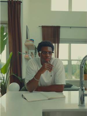 The brand new audio-only AI glasses from @raybanmeta are a game changer for keeping me connected and getting my work done. Available for pre-order now, on shelves 10/13! #RayBanMetaPartner 