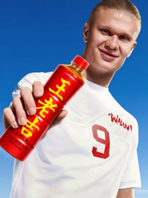 Football's never just a game. From last-minute goals to late-night watch parties with mates across the globe, the real magic happens off the pitch as much as on it. This summer, Erling Haaland x WALOVI are teaming up to turn up the heat — and keep it cool — for fans everywhere. What’s the football moment you’ll never forget this summer?Sound off in the comments! #WALOVI  #HaalandxWALOVI #Fresh #Botanicaldrink #FootballPassion