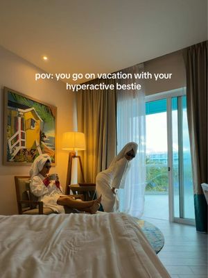 wake upp we got places to go and margaritas to drink 🍹😜 @itsyessyortiz  #mexico #friendsvacation #girsltrip #cancunmexico 